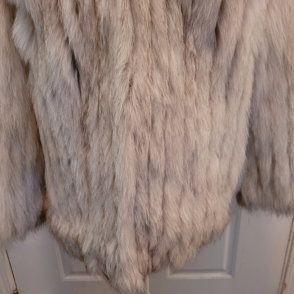 Saga Fox Fur Coat Jacket Small Glamorous Luxury Smoke Free Clean - Picture 4 of 12